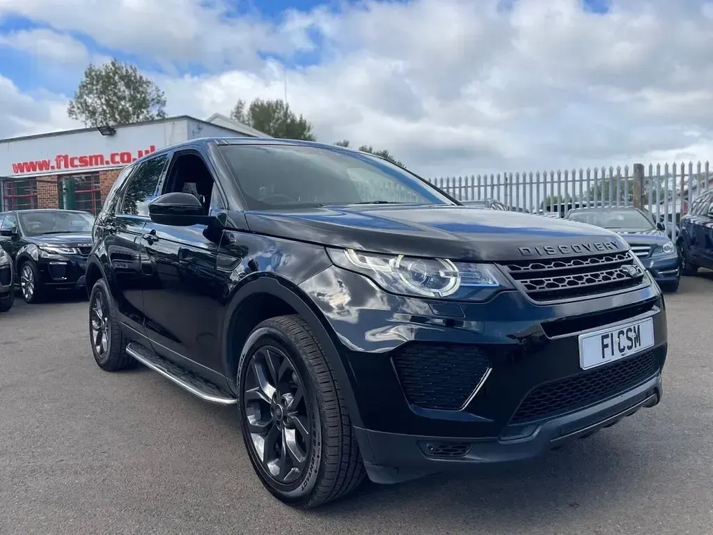 Used Land Rover Discovery 5 Landmark 180 HP (132 kW) 2019 Black SUV