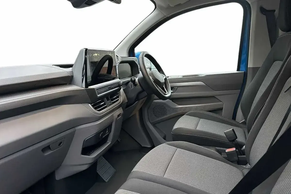 Begagnad VW Transporter Pro 2025 Blå Van