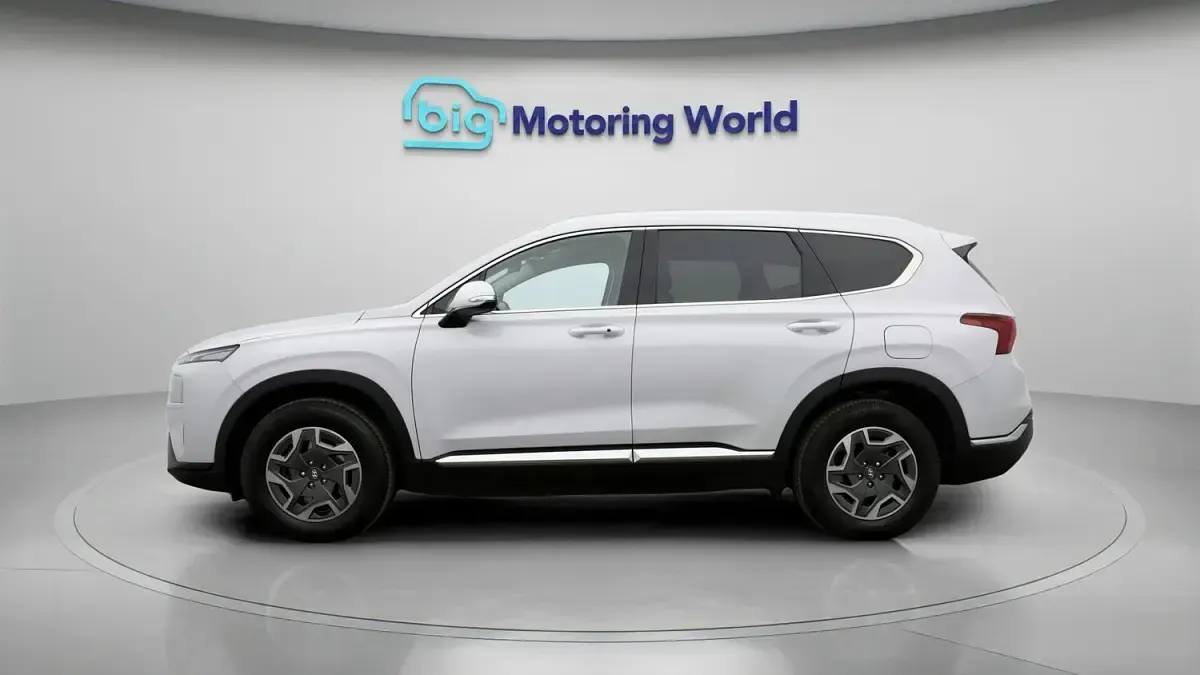 Used Hyundai Santa Fe Premium 230 HP (169 kW) 2022 White SUV
