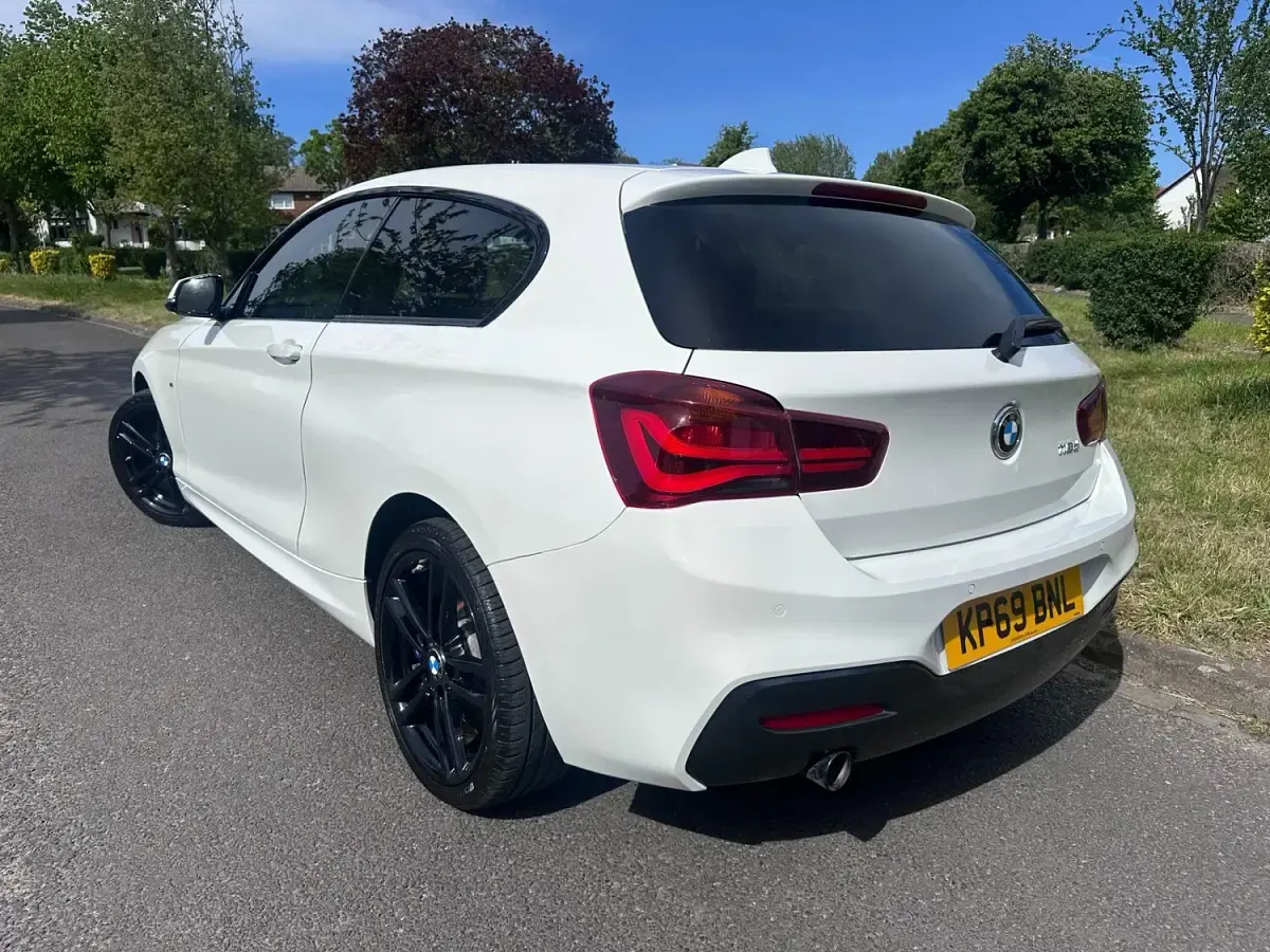 Used BMW 118 Efficient Dynamics 2019 White Hatchback