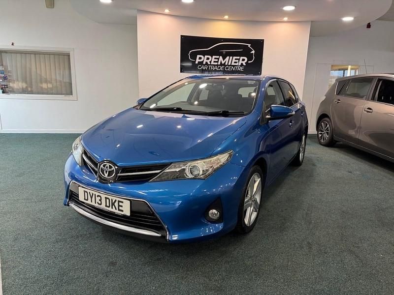 Used Toyota Auris Sport 132 HP (97 kW) 2013 Blue Hatchback