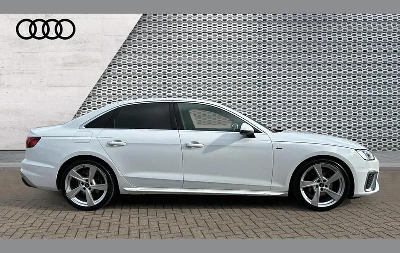 Used Audi A4 S-Line 150 HP (110 kW) 2023 White Sedan