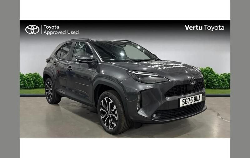 Other New 2025 Toyota Yaris Cross Design SUV | £24,495 (Good price) - Image 1/4