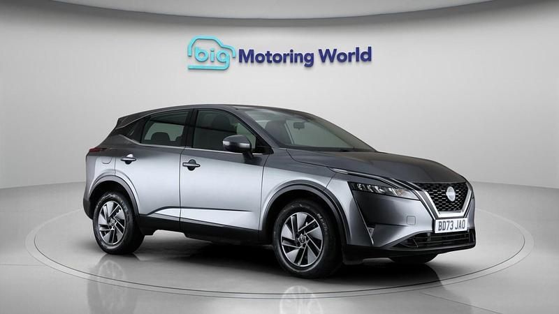 Grey Used 2023 Nissan Qashqai Acenta Premium SUV | £15,800 (Super price) - Image 1/4
