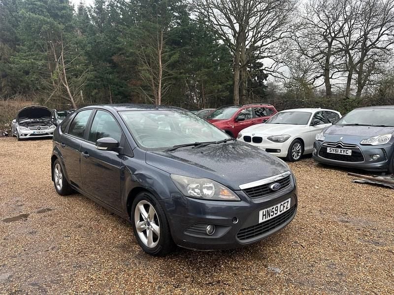 Grey Used 2009 Ford Focus Zetec Hatchback | £990 (Good price) - Image 1/4