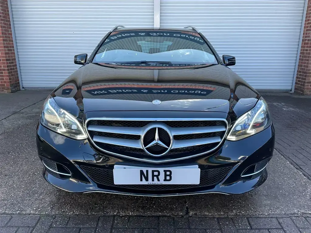Used Mercedes E220 SE 174 HP (127 kW) 2016 Black Estate