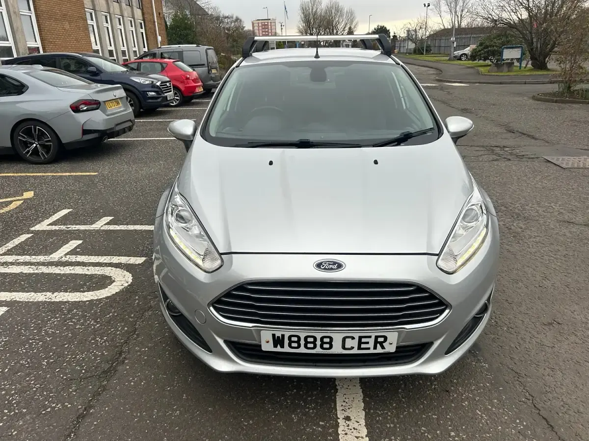 Used Ford Fiesta Titanium 75 HP (55 kW) 2013 Silver Hatchback