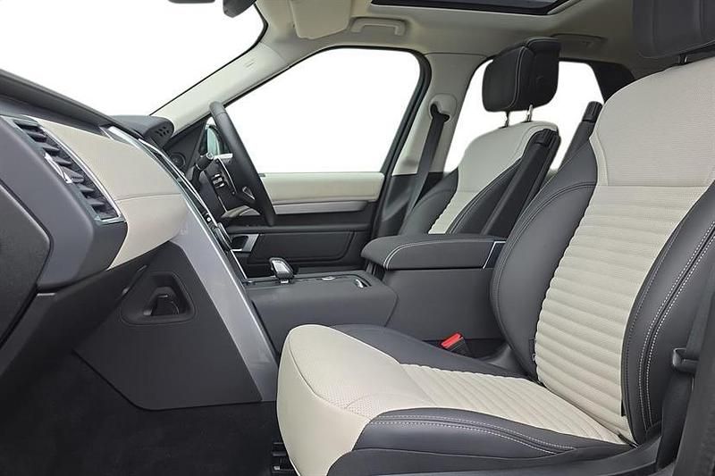 Used Land Rover Discovery 5 HSE Dynamic 350 HP (257 kW) 2025 Santorini black SUV