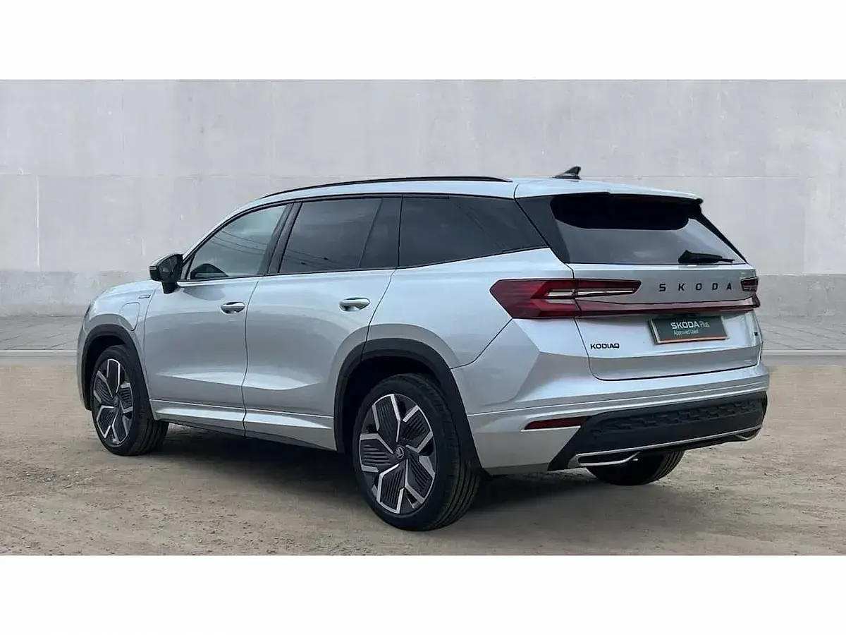 Neu Skoda Kodiaq SportLine 200 PS (147 kW) 2026 Silber SUV