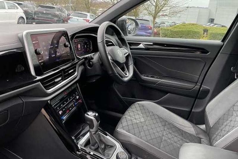 Used VW T-Roc R-line 190 HP (139 kW) 2023 Black SUV