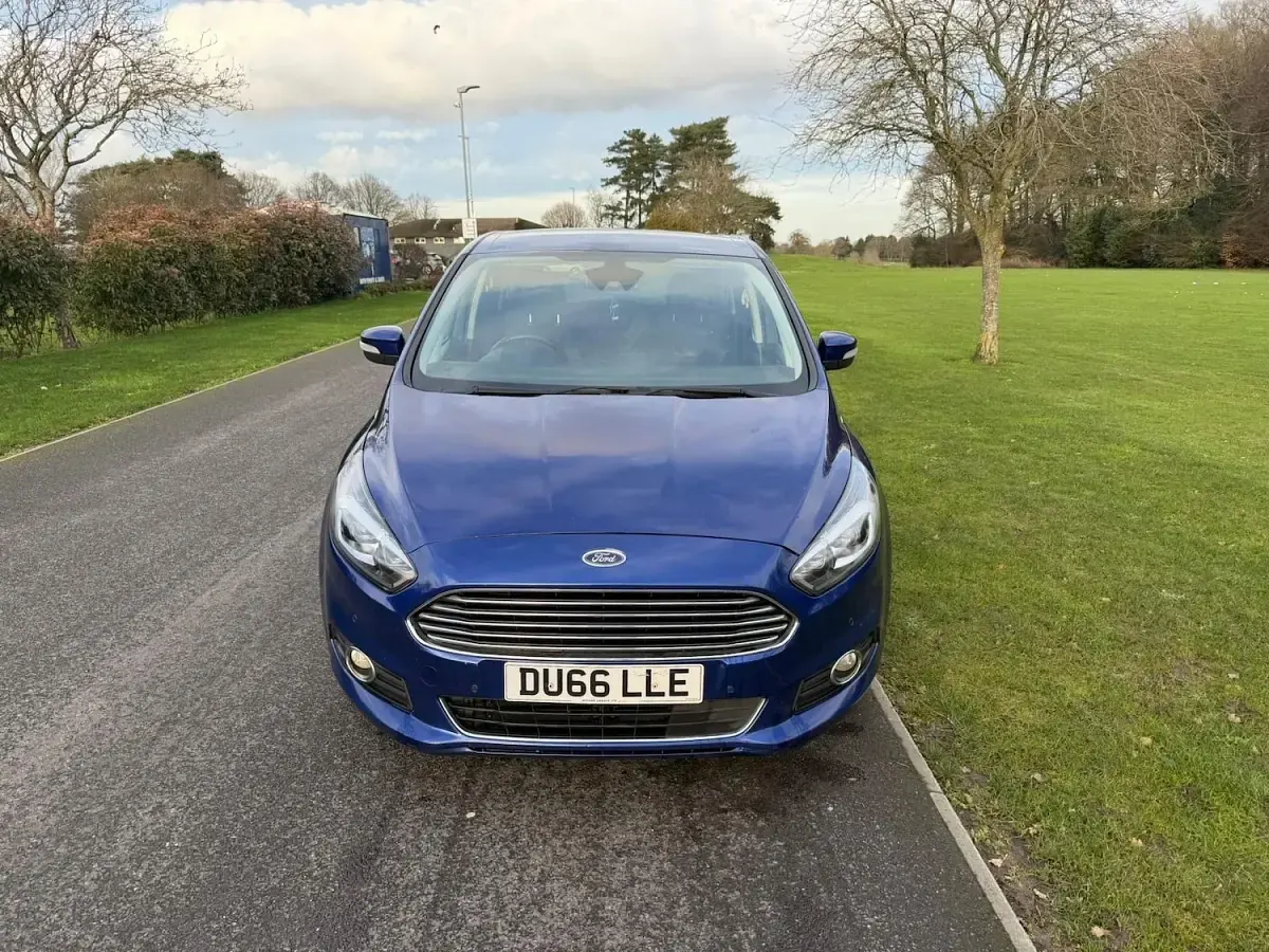 Used Ford S-MAX Titanium 180 HP (132 kW) 2016 Blue MPV