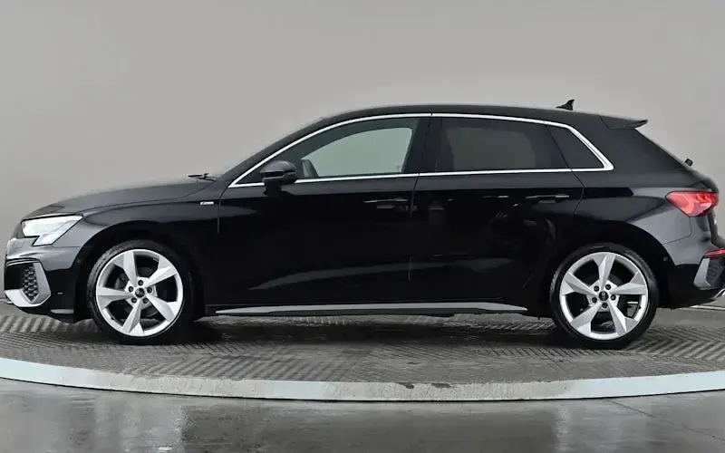 Used Audi A3 Sportback S-Line 150 HP (110 kW) 2024 Hatchback