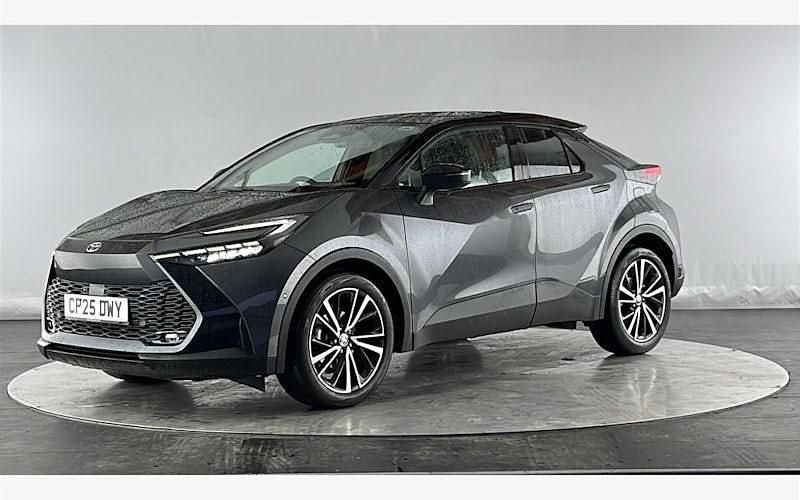 Used Toyota C-HR 140 HP (102 kW) 2026 SUV