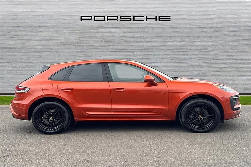 Used Porsche Macan 265 HP (194 kW) 2022 Papaya SUV