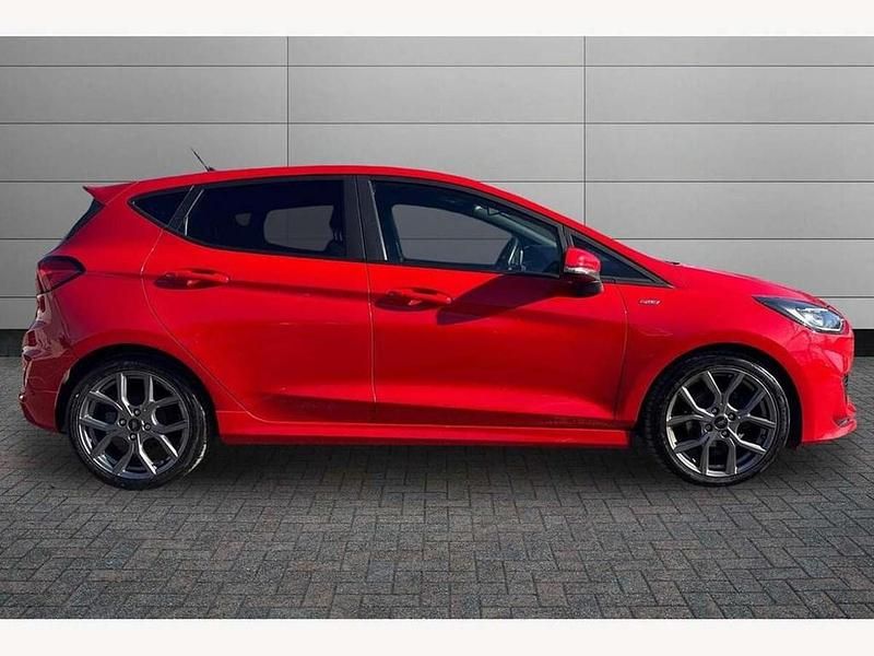 Used Ford Fiesta ST-Line 125 HP (91 kW) 2022 Red Hatchback