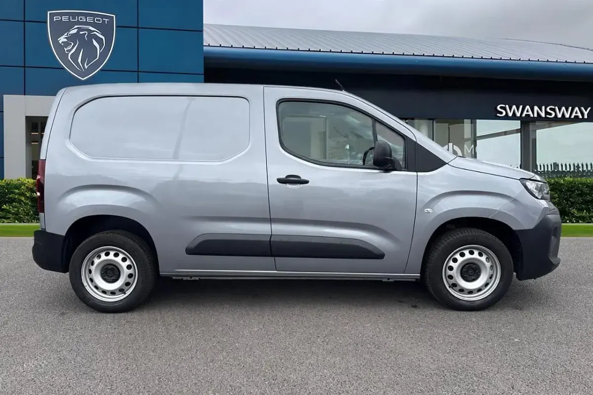 New Peugeot Partner S 101 HP (74 kW) 2025 Grey MPV