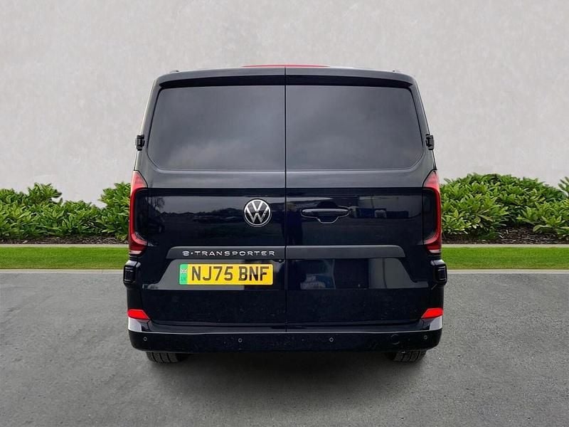 New VW Transporter Pro 100 kW (136 HP) 2025 Black Van
