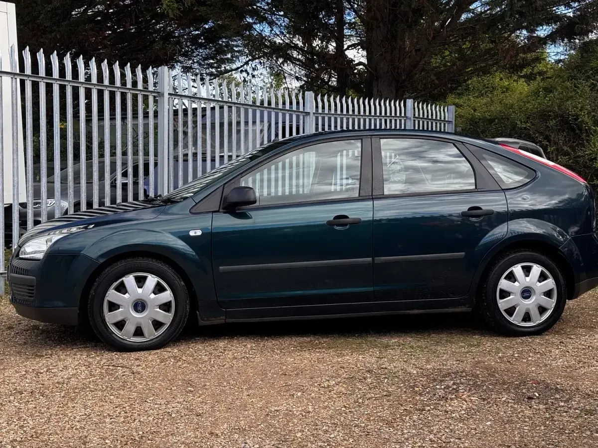 Used Ford Focus 2006 Green Hatchback