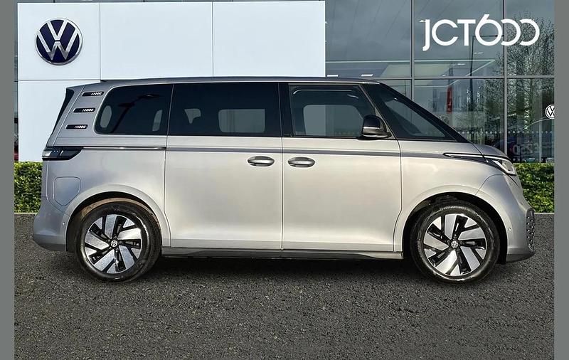 Used VW ID. Buzz Pro 150 kW (204 HP) 2023 Silver MPV