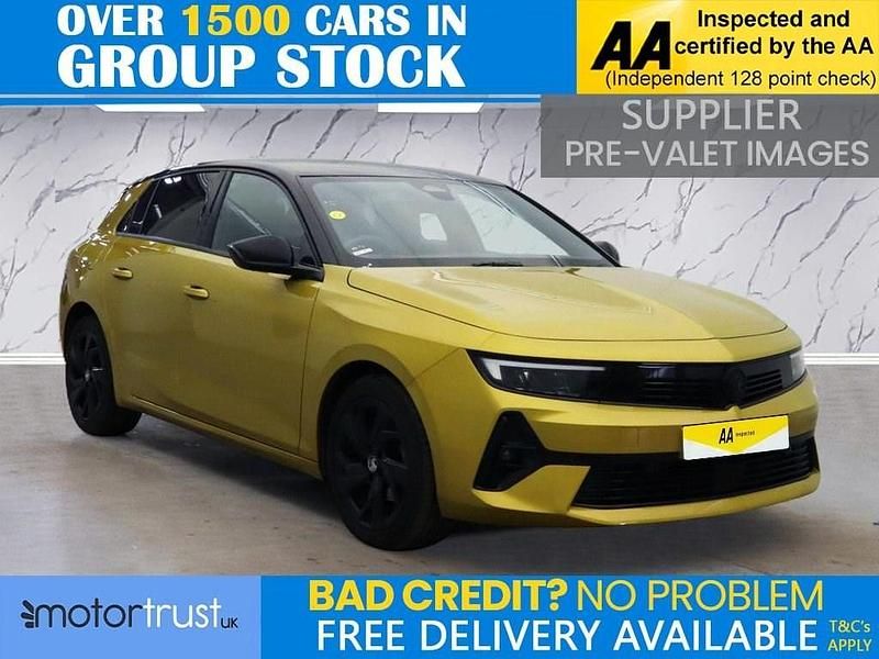Used Vauxhall Astra GS Line 130 HP (95 kW) 2022 Yellow Hatchback
