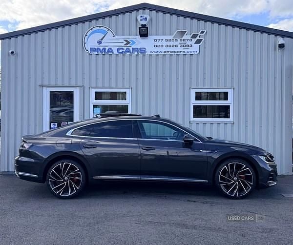 Usado VW Arteon R-line 150 HP (110 kW) 2022 Cinzento Citadino