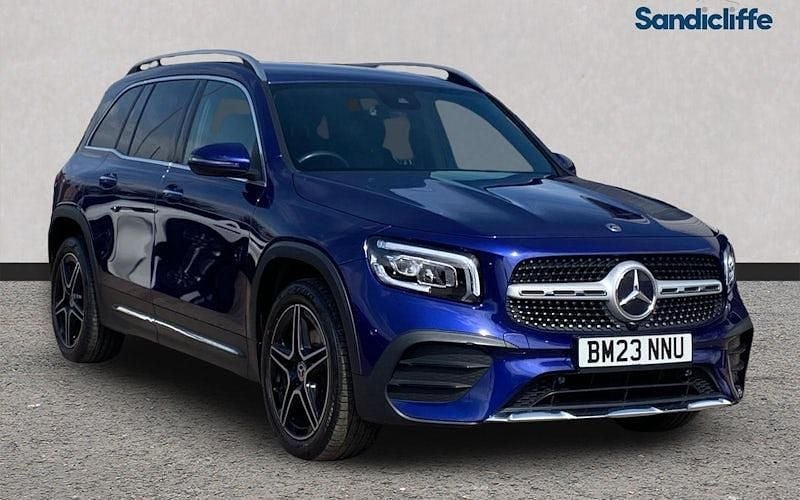 Usado Mercedes GLB200 AMG Line Premium 163 HP (119 kW) 2023 SUV