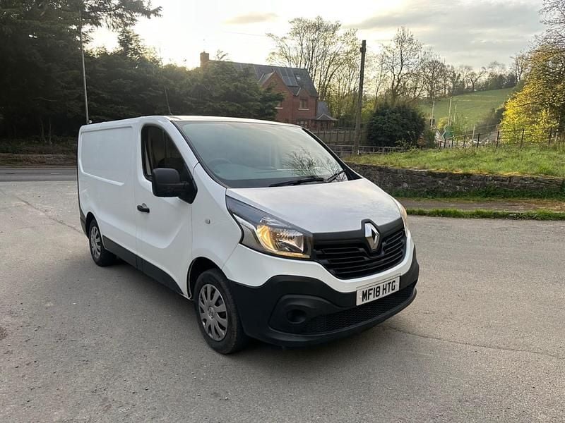 Begagnad Renault Trafic Business 2018 Vit Minibuss