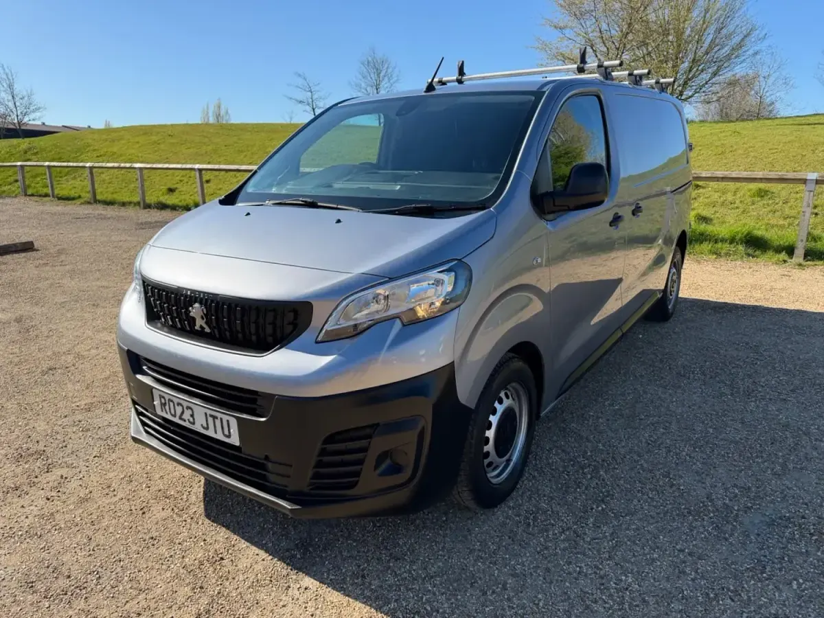 Second-hand Peugeot Expert Premium 2023 Gri Van