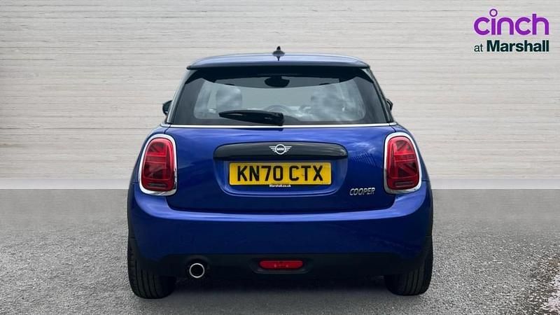 Usado Mini Cooper Classic 136 HP (100 kW) 2020 Azul Citadino