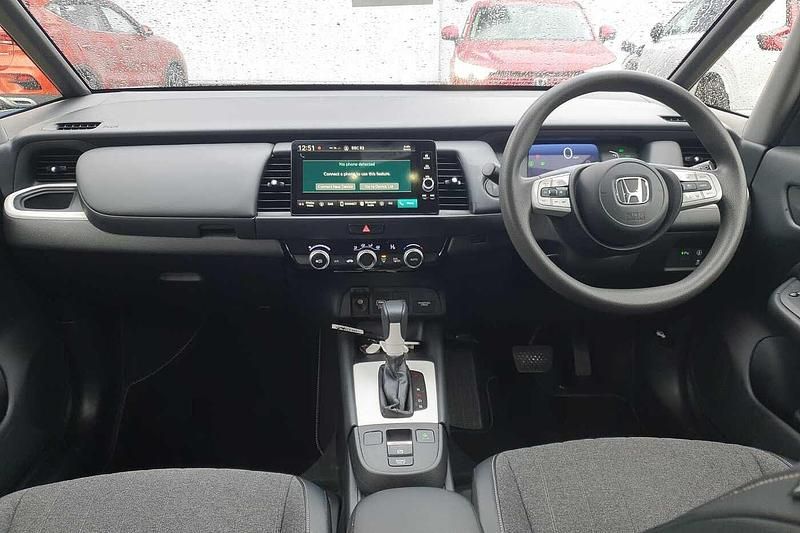 Used Honda Jazz Hybrid 109 HP (80 kW) 2023 Crystal red Hatchback