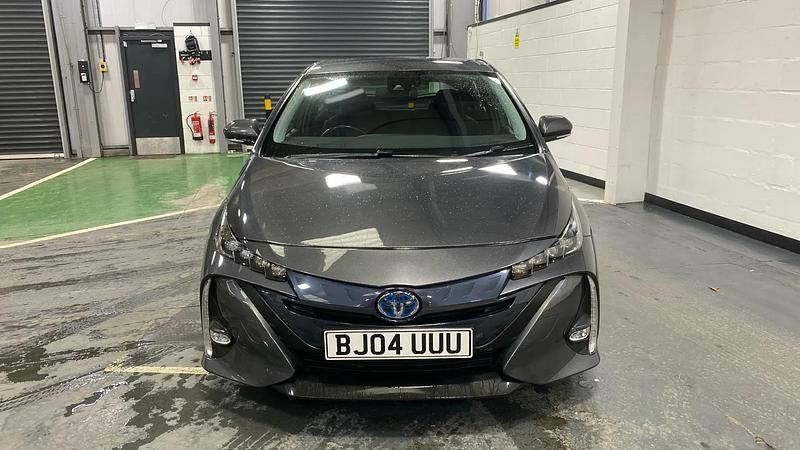 Used Toyota Prius Business Edition 122 HP (89 kW) 2018 Grey Hatchback
