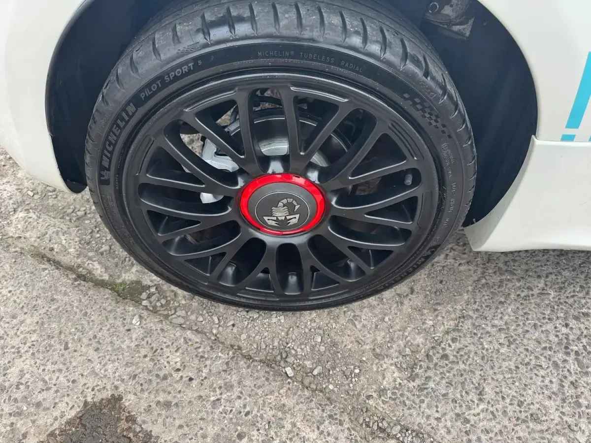 Begagnad Abarth 595 2017 Vit Halvkombi
