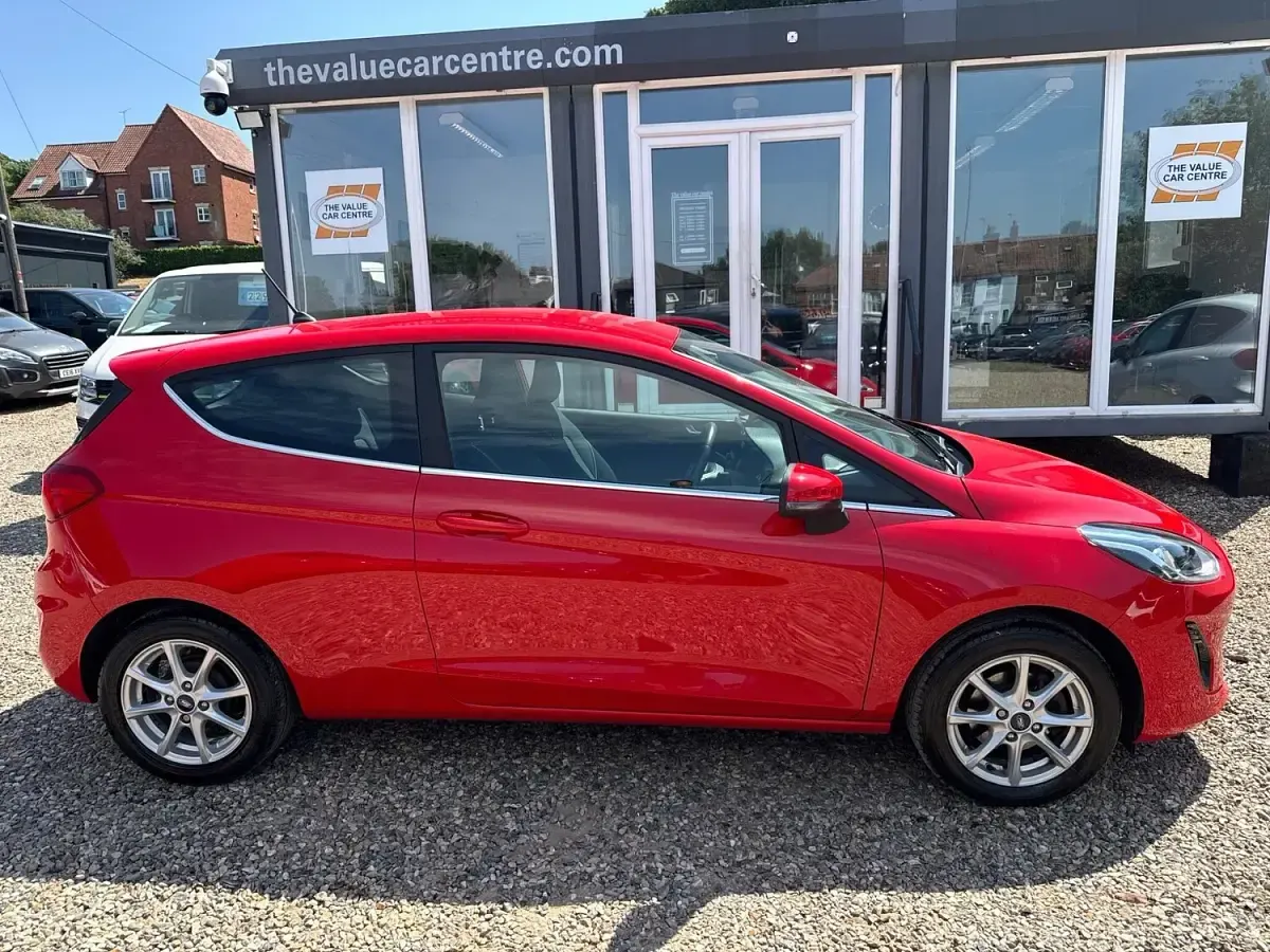 Used Ford Fiesta Zetec 2018 Red Hatchback