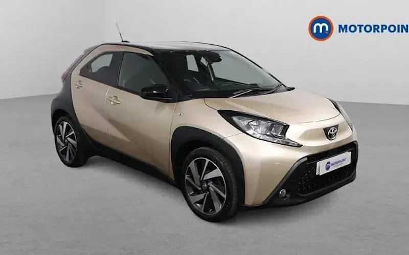 Usado Toyota Aygo X 72 CV (52 kW) 2025 SUV