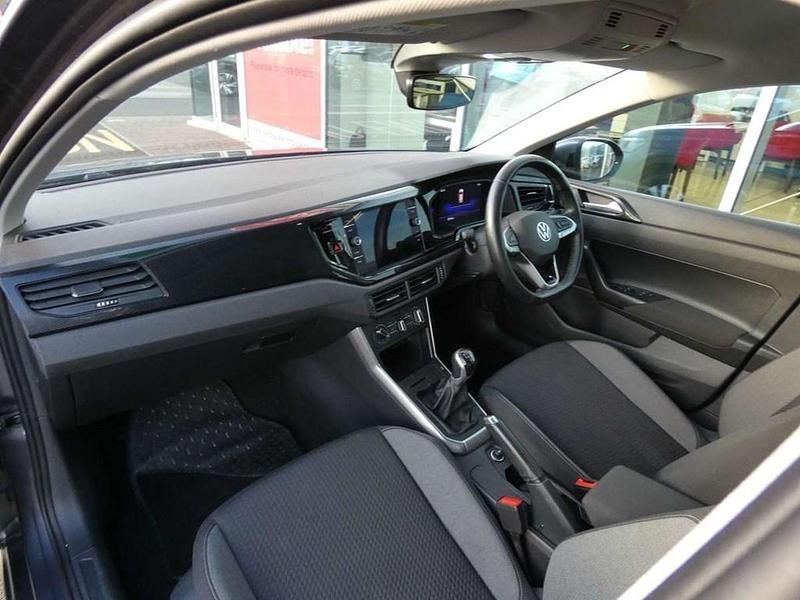 Used VW Taigo Life 94 HP (69 kW) 2022 Grey SUV