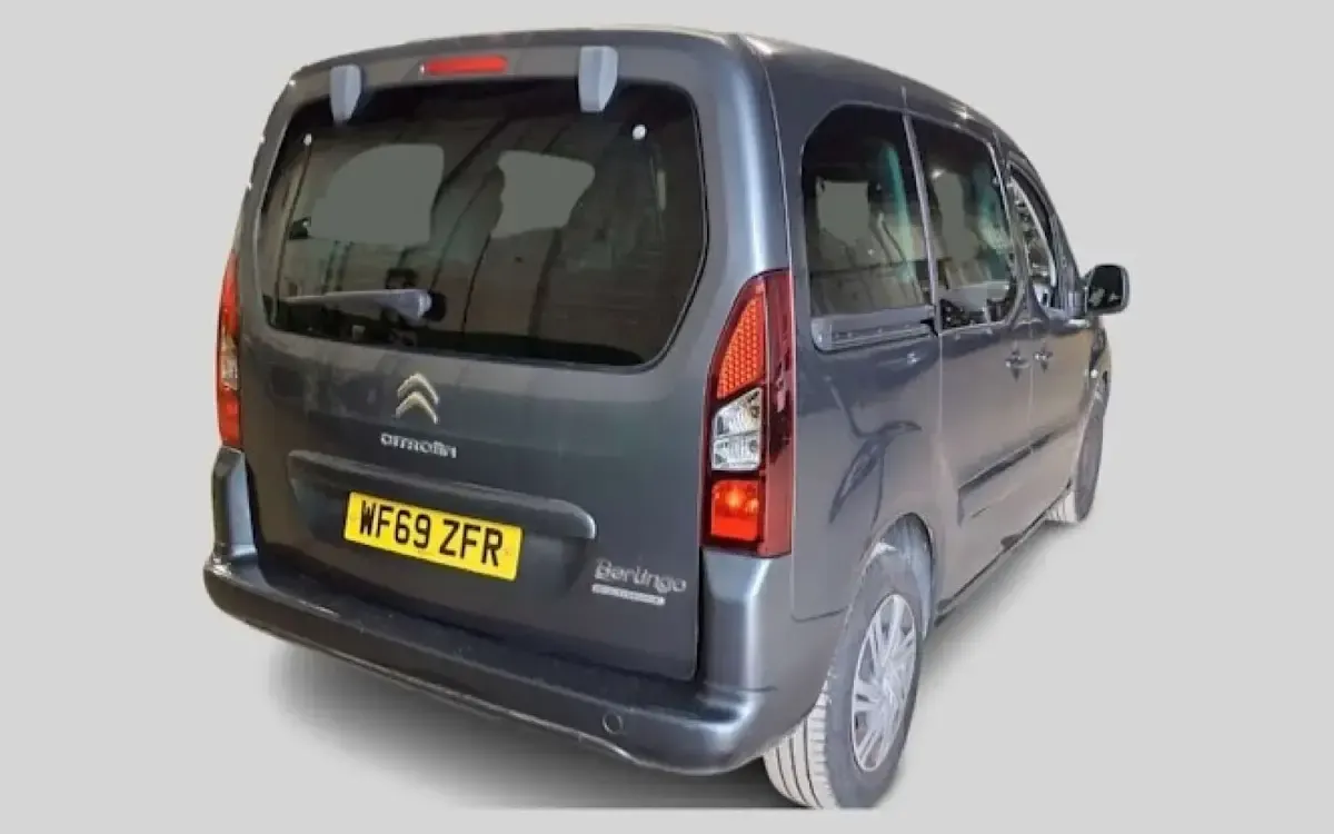 Used Citroën Berlingo Feel 100 HP (73 kW) 2019 Grey MPV