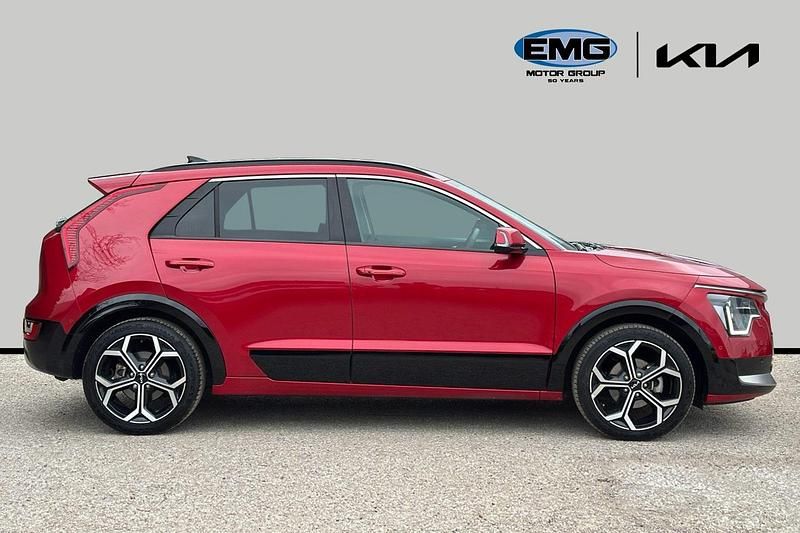 Used Kia Niro 139 HP (102 kW) 2023 Red SUV