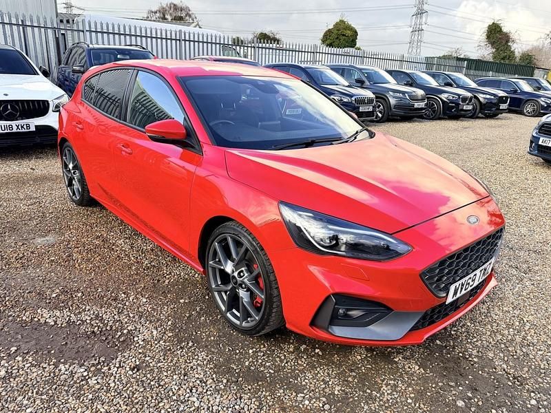 Used Ford Focus ST 280 HP (205 kW) 2019 Red Hatchback