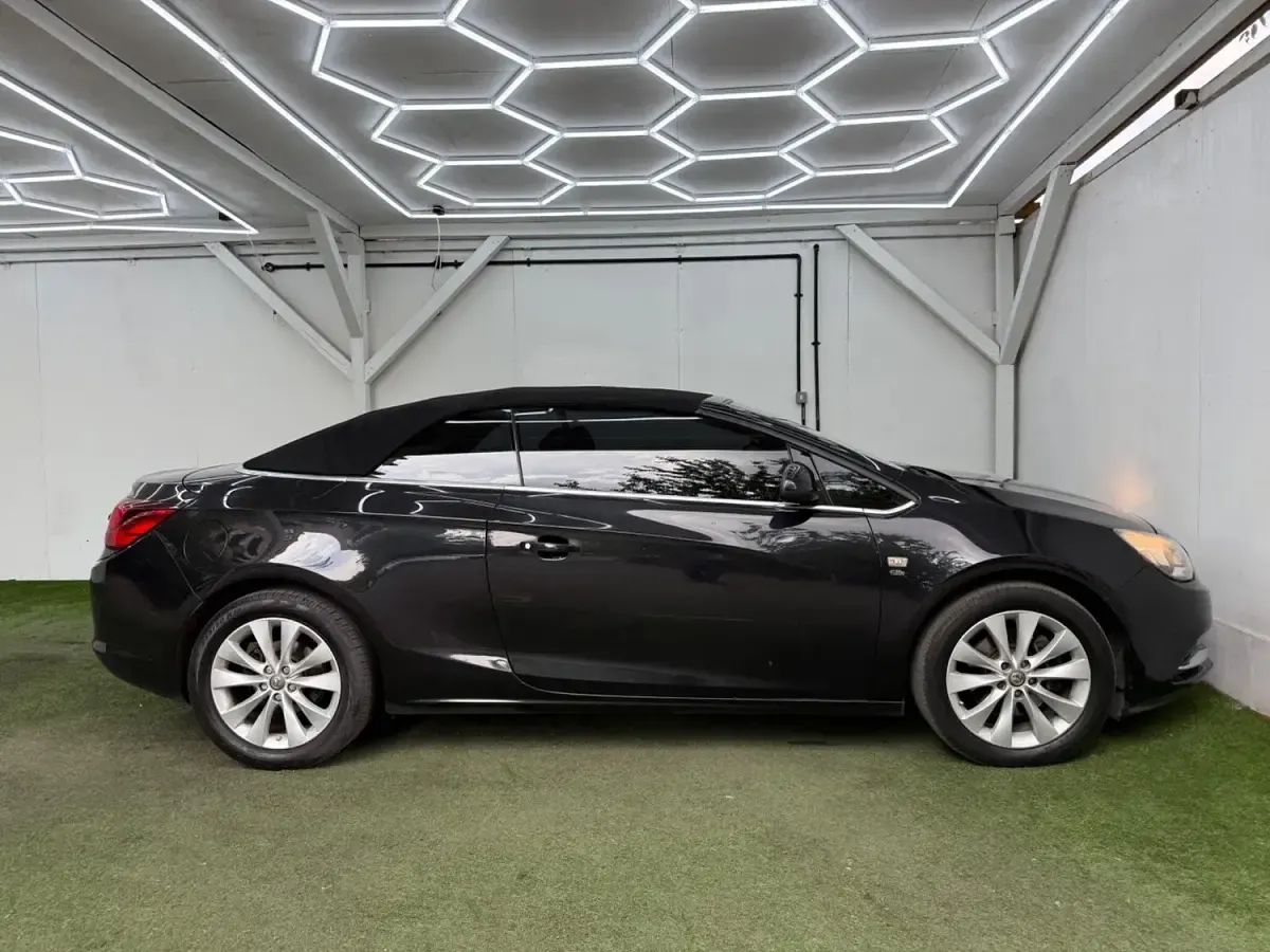 Used Vauxhall Cascada Elite 2015 Black Cabriolet