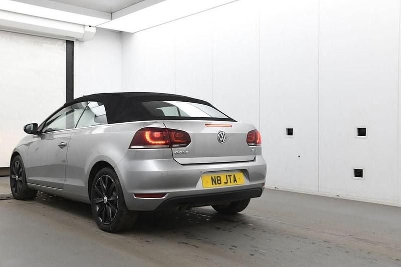 Usado VW Golf Cabriolet S 122 HP (89 kW) 2012 Prateado Cabrios