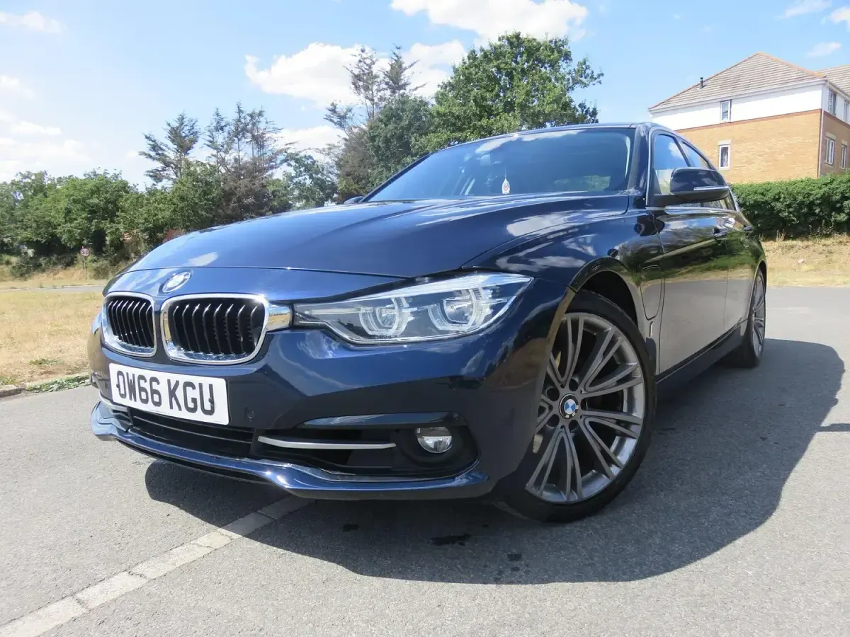Used BMW 330e Sport Line 2017 Blue Sedan