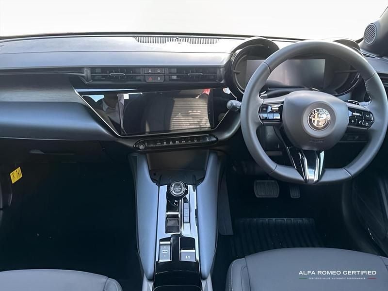 New Alfa Romeo Junior 134 HP (98 kW) 2026 Grey SUV