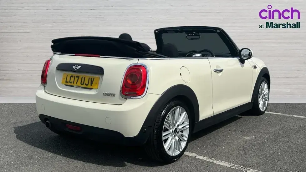 Used Mini Cooper Cabriolet 136 HP (100 kW) 2017 White Cabriolet