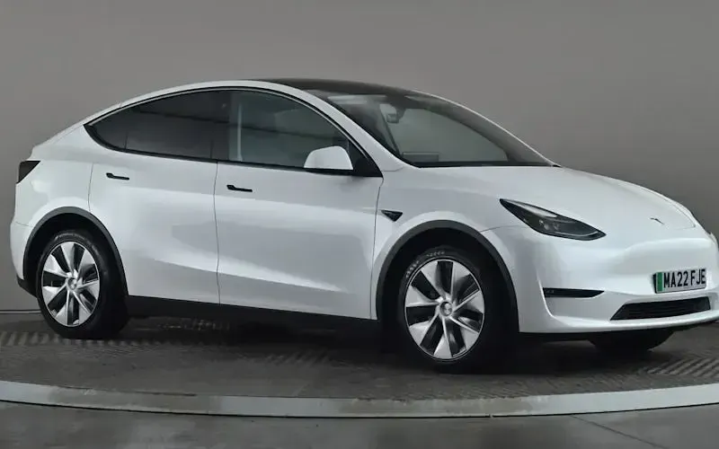 Begagnad Tesla Model Y Long Range AWD 286 kW (389 HK) 2025 SUV