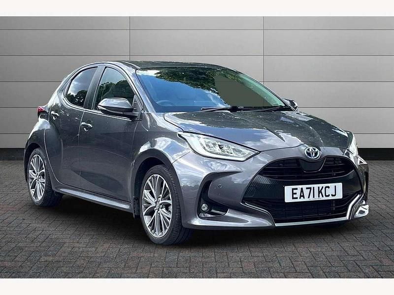 Grey Used 2021 Toyota Yaris Hybrid Hatchback | £18,850 (A bit pricey) - Image 1/2
