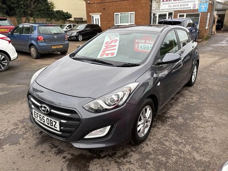 Used Hyundai i30 SE 110 HP (80 kW) 2015 Grey Hatchback