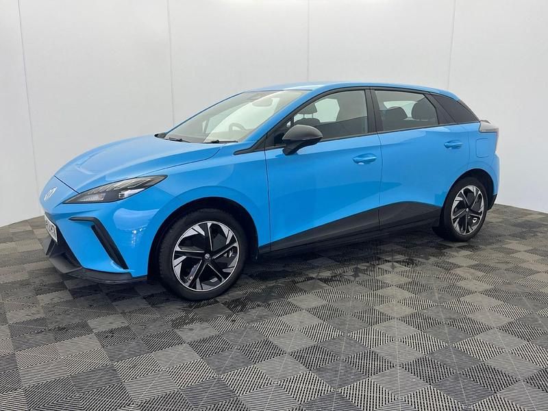 Blue Used 2023 MG MG4 EV SE Hatchback | £12,790 (Good price) - Image 1/4