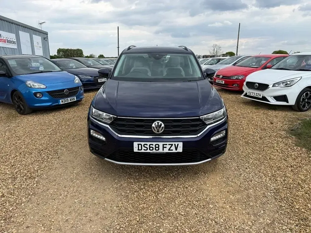 Usado VW T-Roc SE 115 HP (84 kW) 2018 Azul SUV