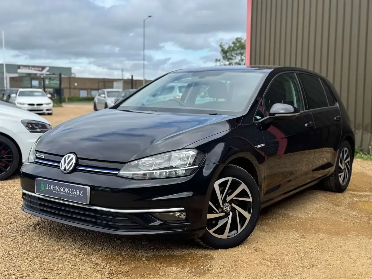 Used VW Golf VII R-line 150 HP (110 kW) 2019 Black Hatchback