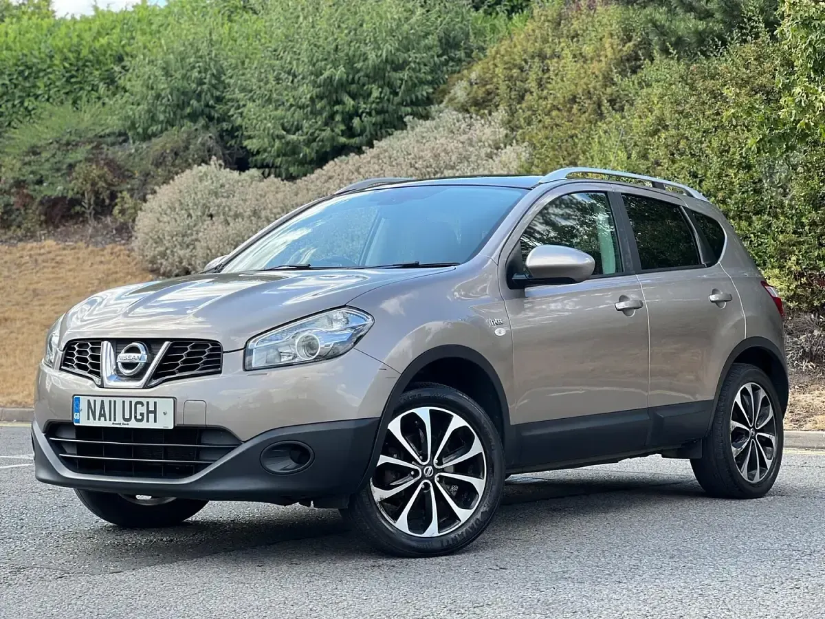 Used Nissan Qashqai N-TEC 117 HP (86 kW) 2011 Beige SUV